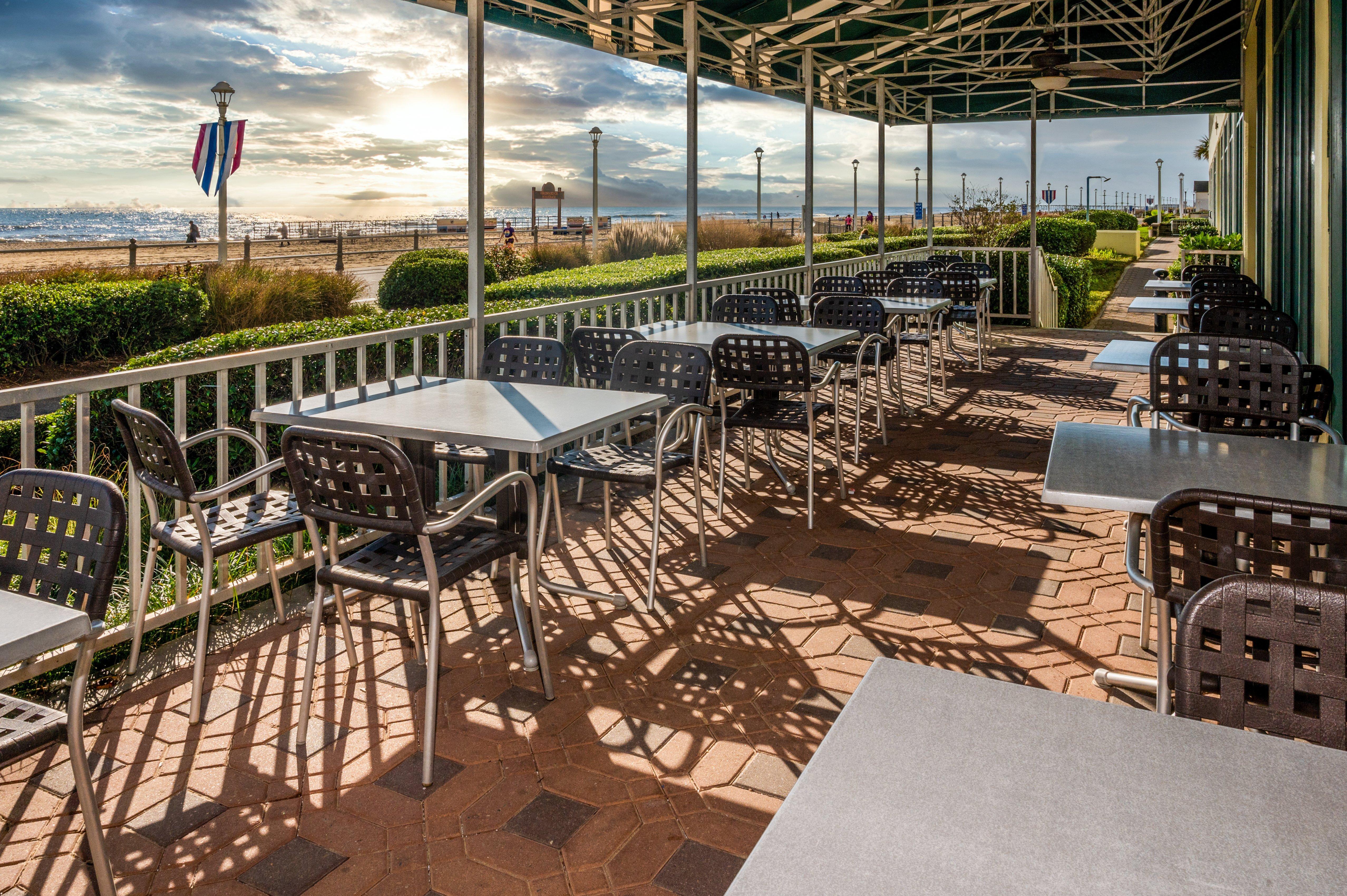 Holiday Inn Express Hotel & Suites Virginia Beach Oceanfront, An Ihg Hotel Exterior foto